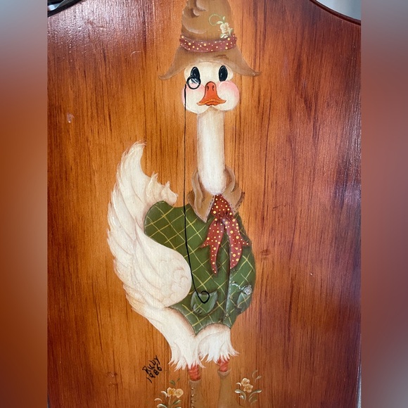 Vintage Hand Painted Bread Board 1986 Country Dressed Goose Decorative - Picture 3 of 6